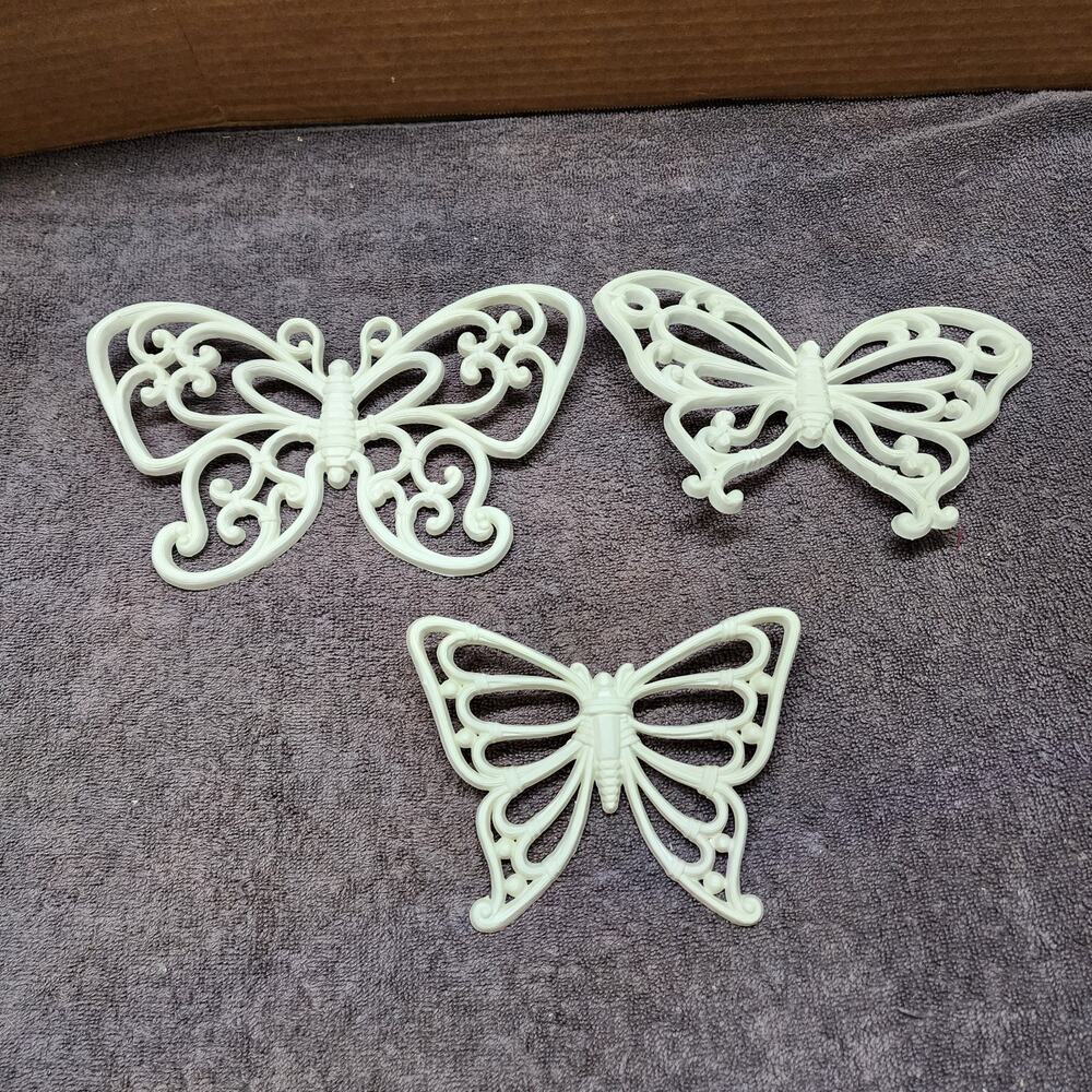 Homco vintage butterfly wall decor white plastic excellent  b48